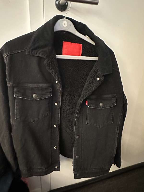 Levis gallajakki