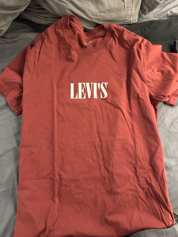 Levis maroon bolur