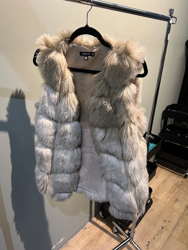 Fur vesti