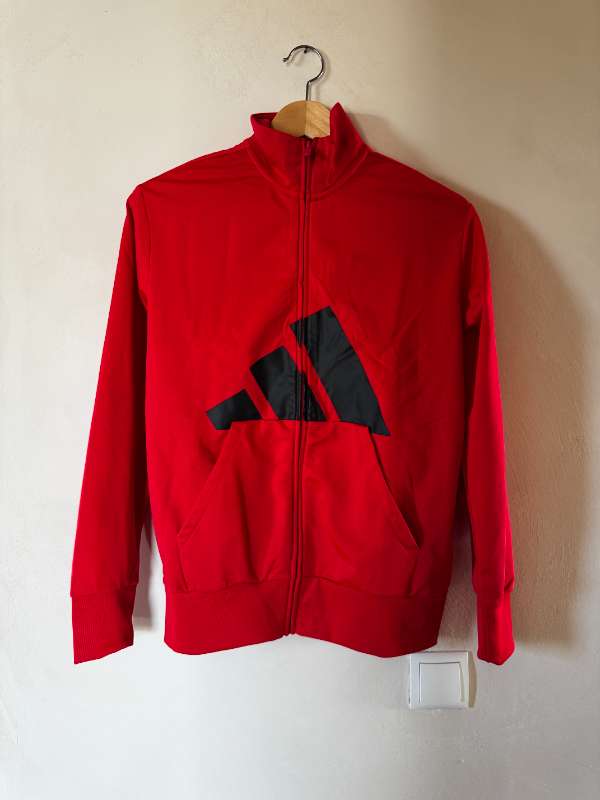 Rauður Adidasjakki