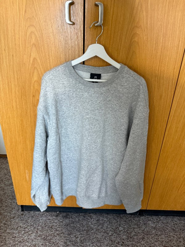 H&M sweatshirt
