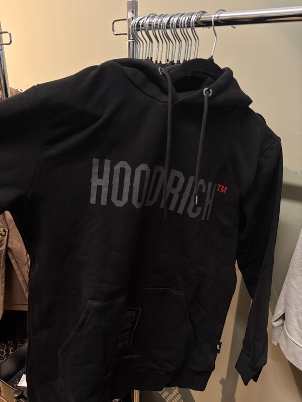 Hood Rich Peysa