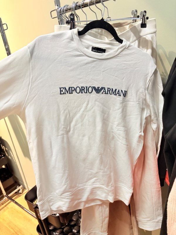 Emporio Armani peysa lítið notuð