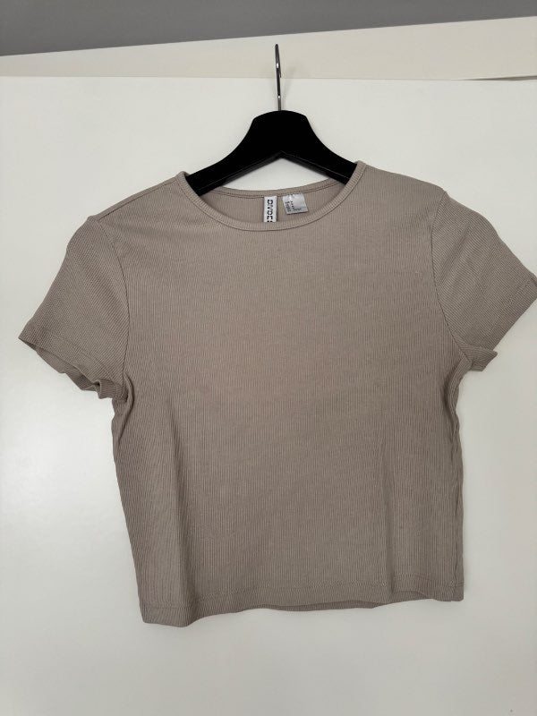 Beige t-shirt