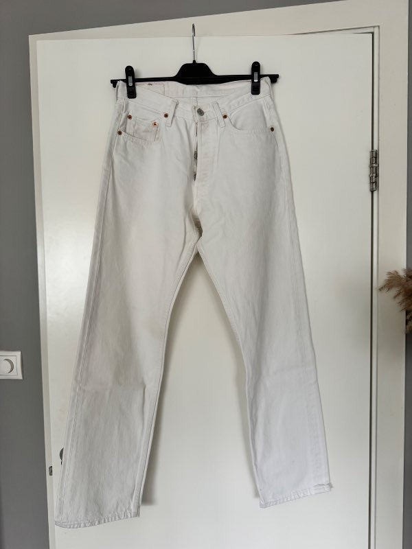 Levi’s buxur hvítar