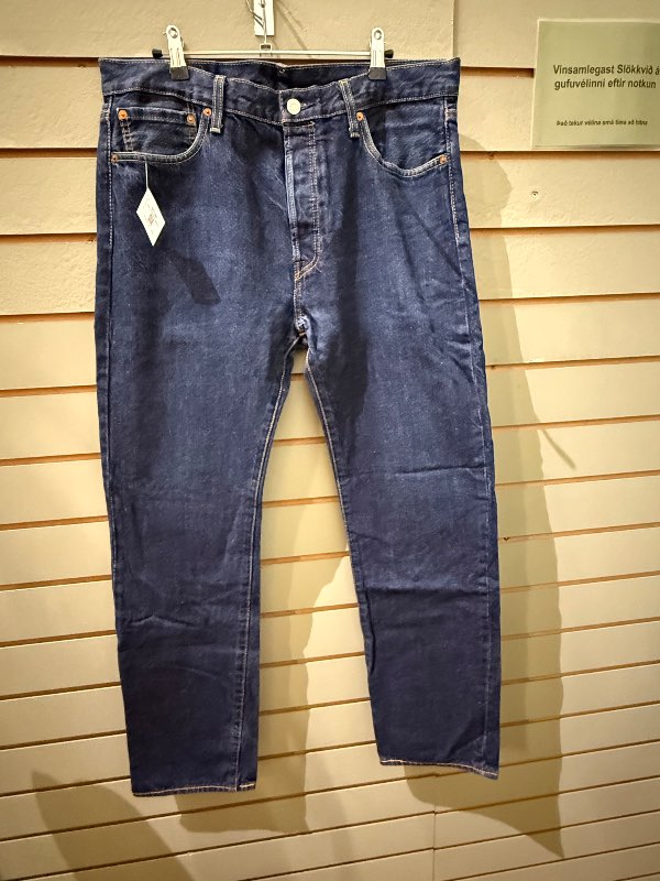 Levis dökkbláar gallabuxur 501