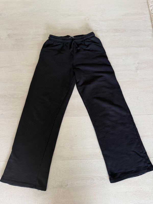 Svartar jogging buxur