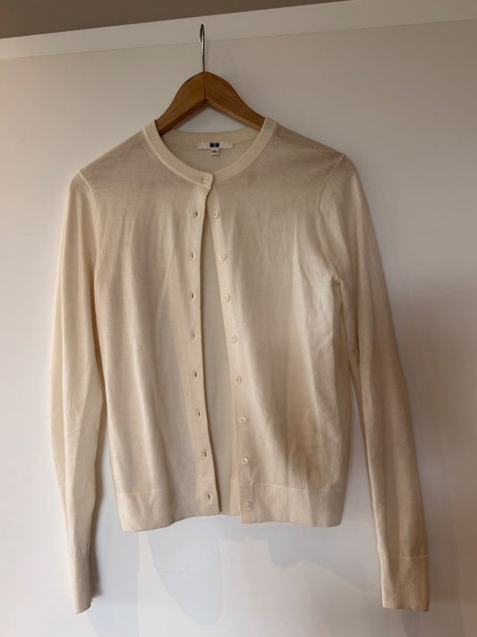 UNIQLO hnept peysa