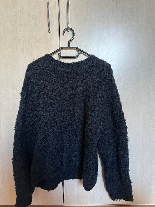 Svört gina tricot knit peysa