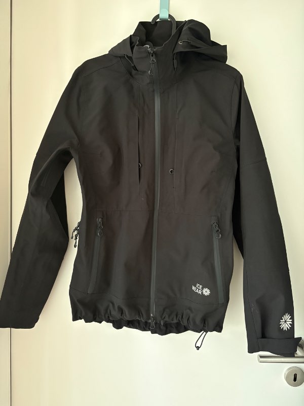IceWear Nanna regnjakki svartur lítið notaður