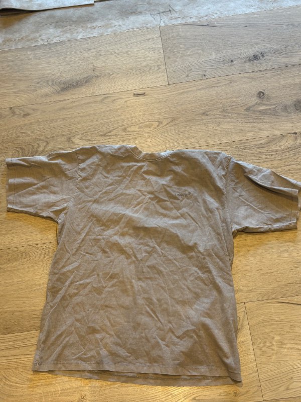 Levis bolur