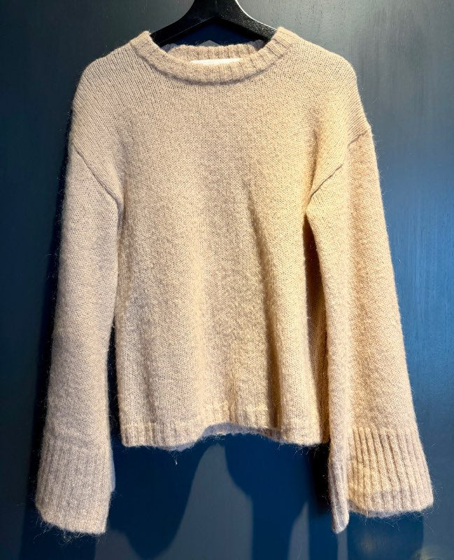 By Malene Birger peysa
