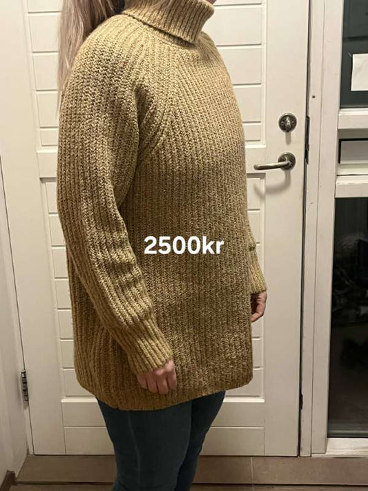 Þ þykk peysa m/kraga/ljos