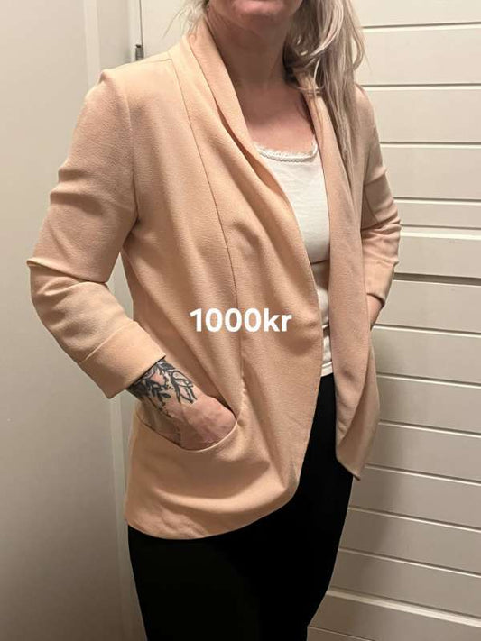 Þ ljós bleikur jakki