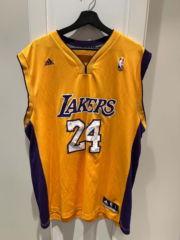 Lakers treyja