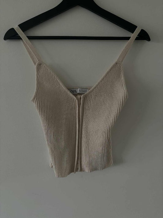 Zara toppur