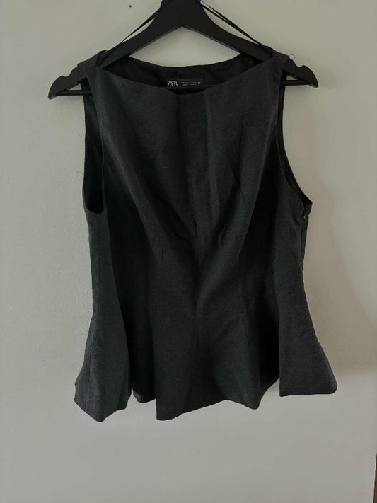Zara toppur