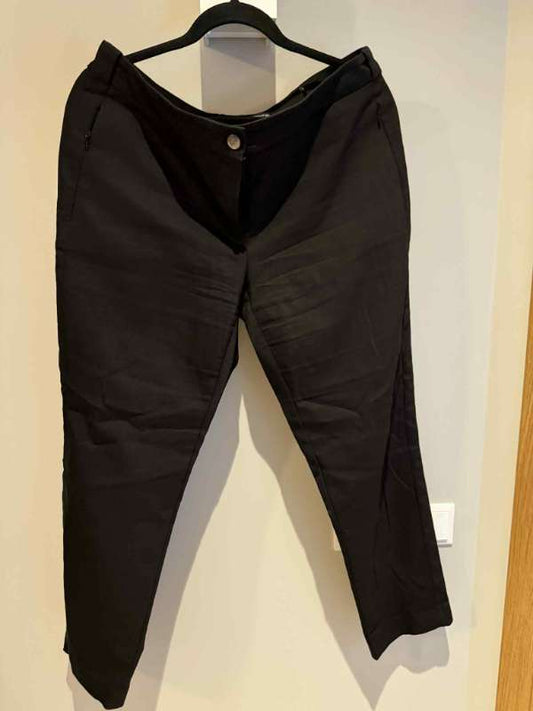 Zara buxur. Svartar.