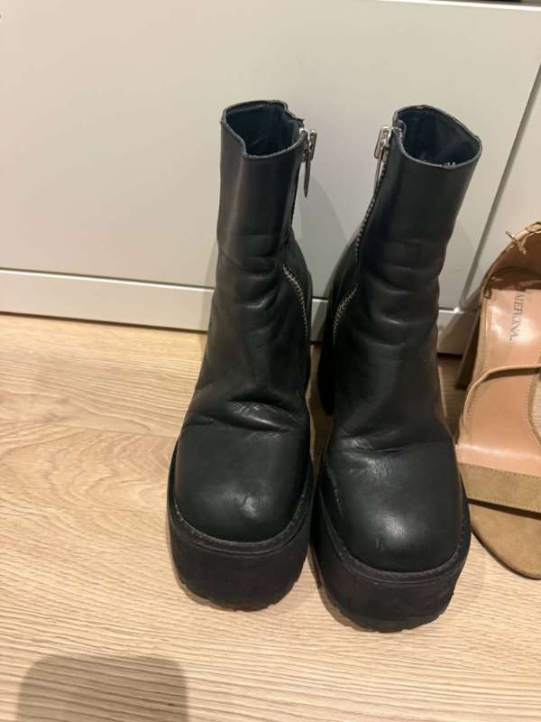 Unif hælar