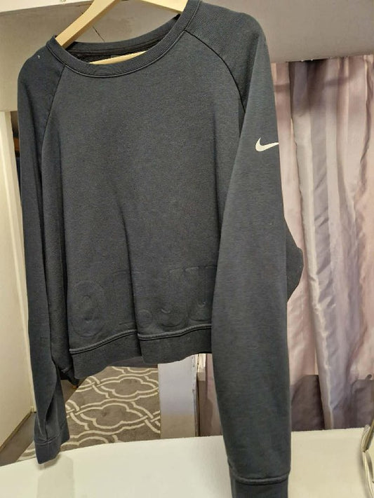 Nike svört peysa