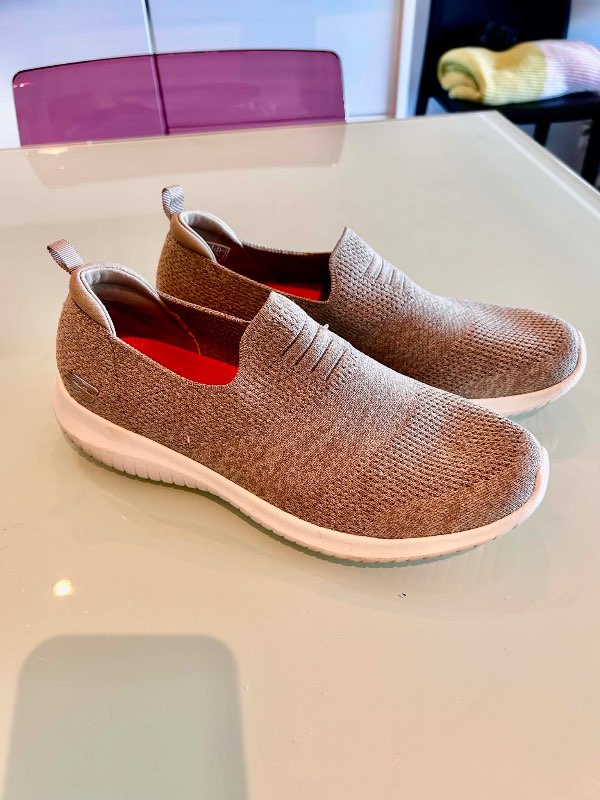 Skechers drapplitaðir