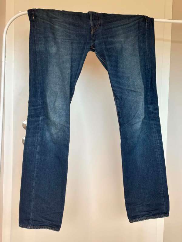Gallabuxur Levi's svartar