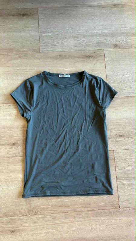 Zara Stuttermabolur.
