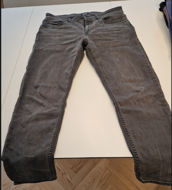 Hugo Boss gallabuxur svartgráar