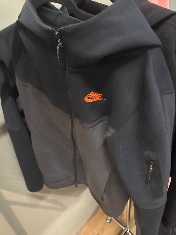 Nike tech