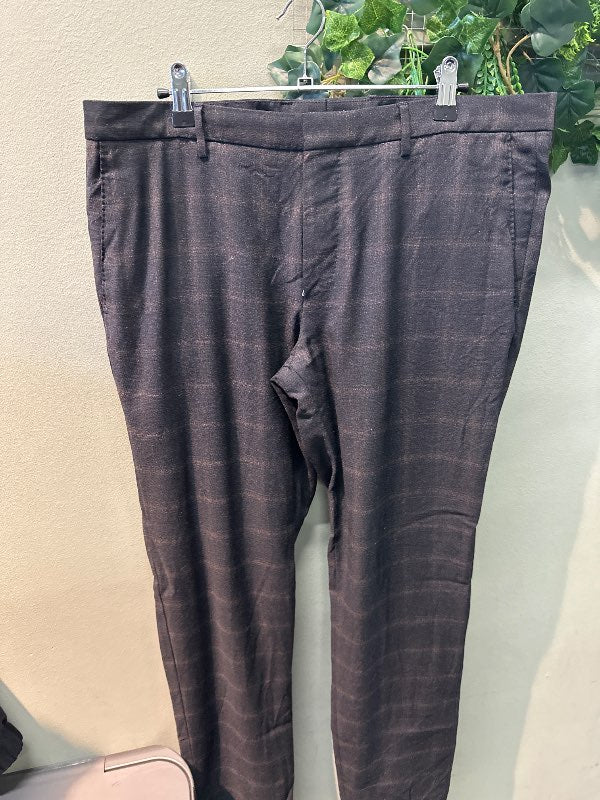 Hugo Boss suit buxur