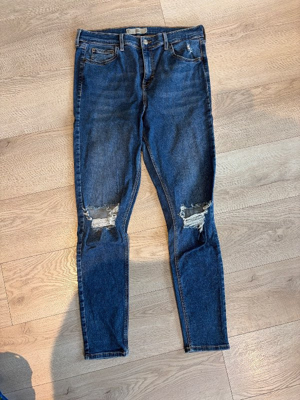 Topshop jamie gallabuxur ljósar rifin hné