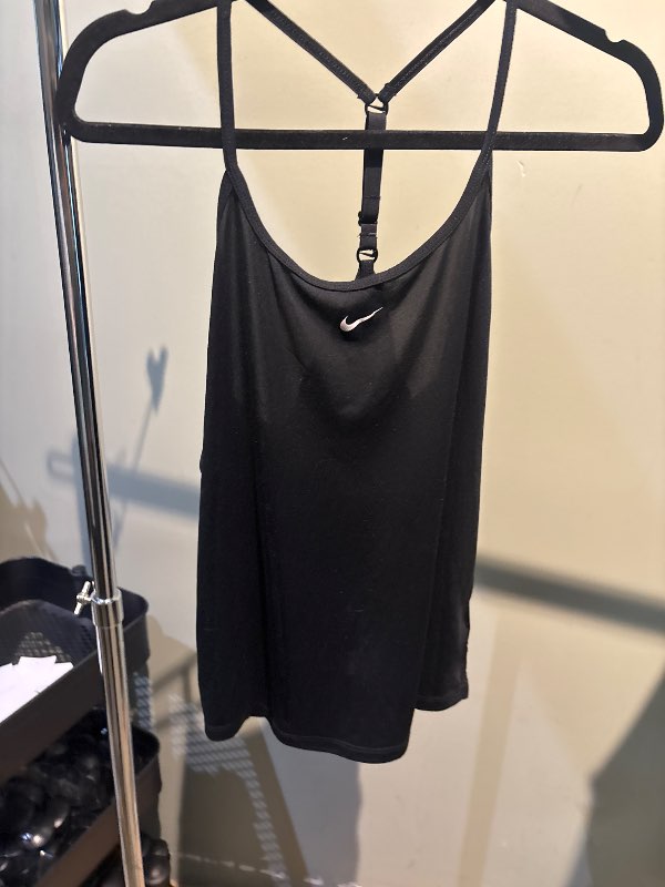 Nike svartur bolur