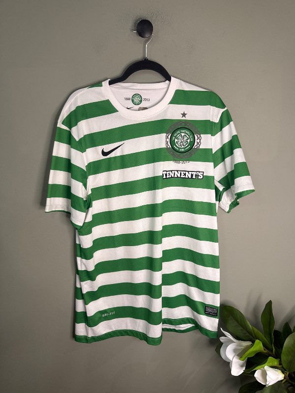 Celtic Treyja
