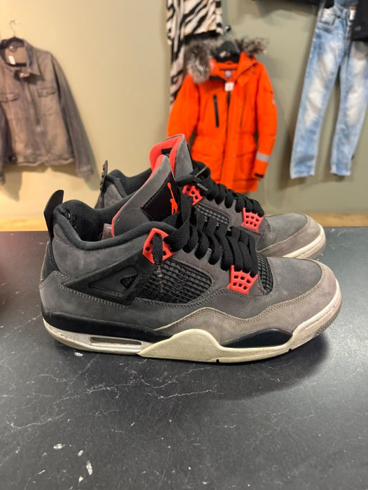 Nike Air Jordan 4