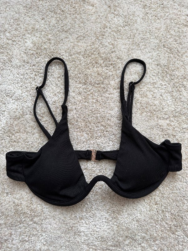 Ónotaður bikini toppur