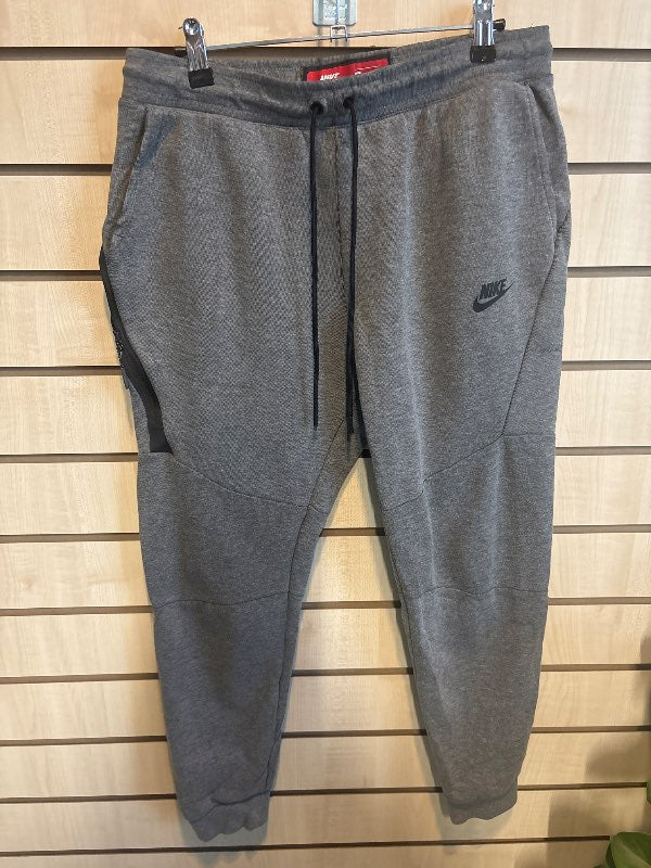 Nike tech buxur