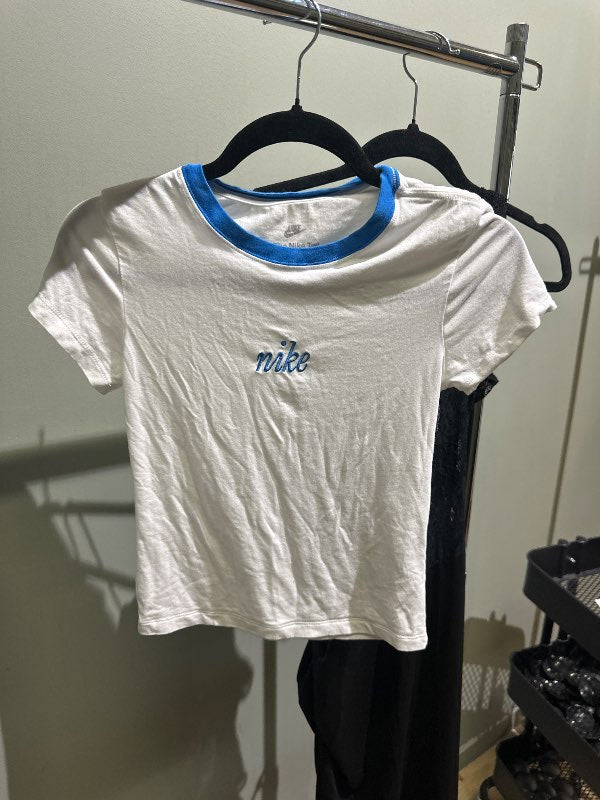 Hvítur Nike stuttermabolur