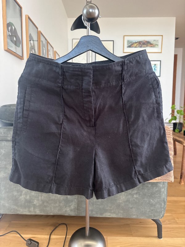 Stuttbuxur Massimo Dutti
