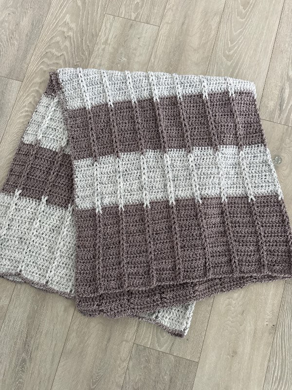 Teppi heklað ljósbrúnt