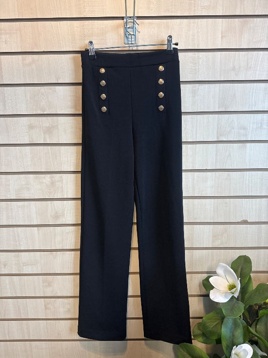 Holly & Whyte Buxur