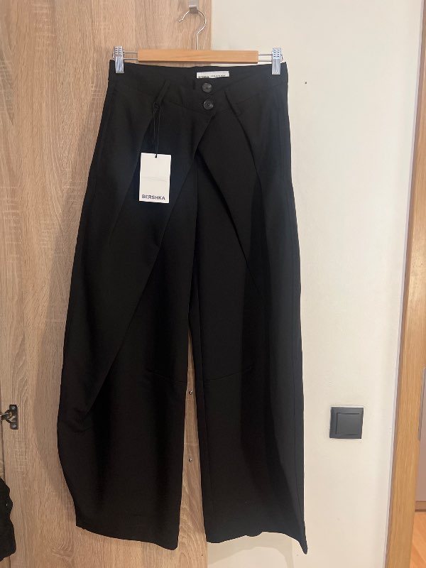 bershka buxur