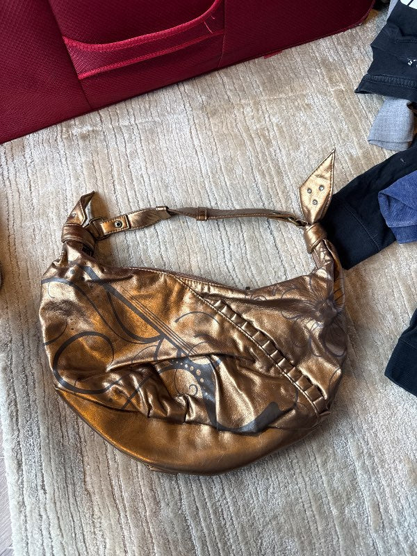 Bronze taska