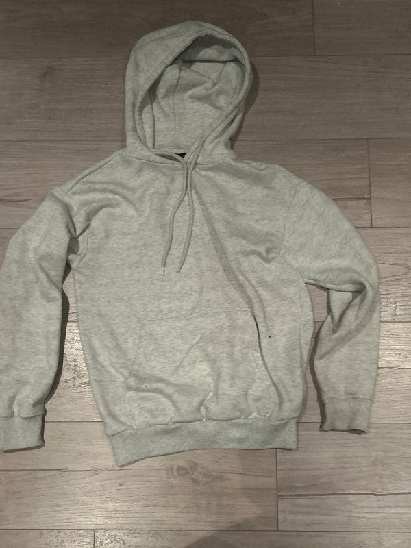 Grá Bershka hettupeysa