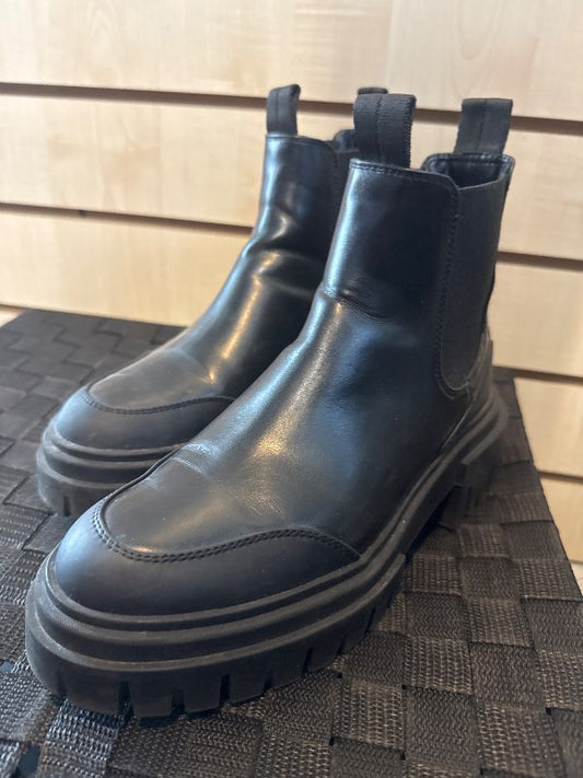 Zara Boots