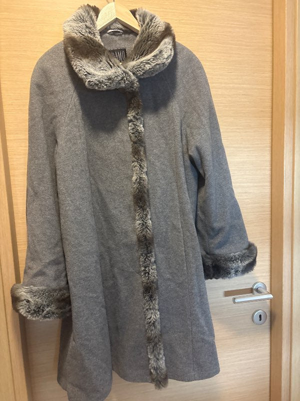 Ullar og cashmere kápa