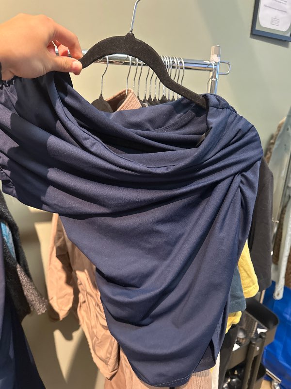 Navy Bolur