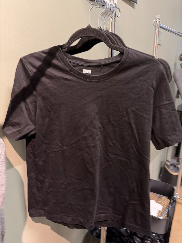 Uniqlo bolur ónotaður