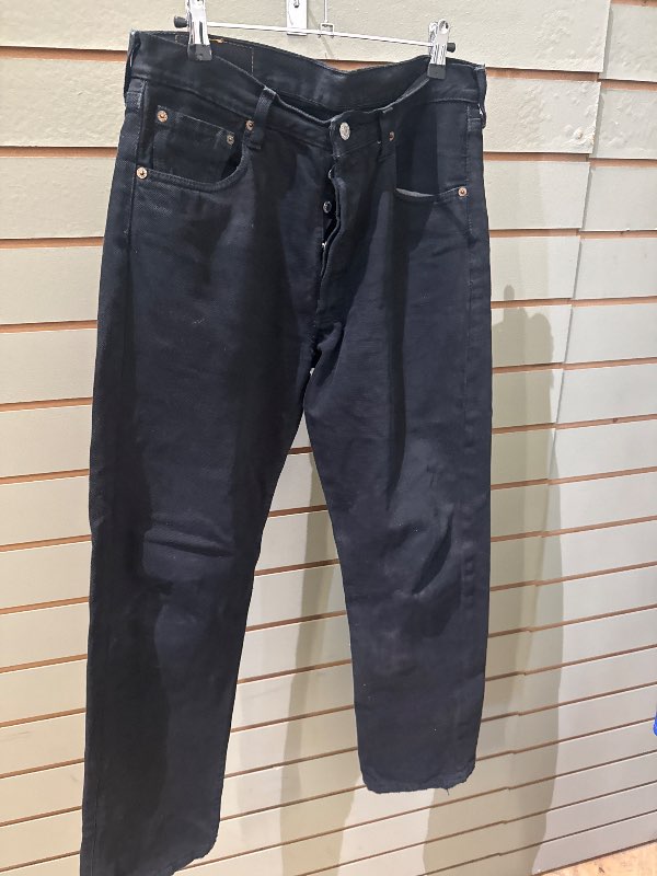 Levis svartar gallabuxur