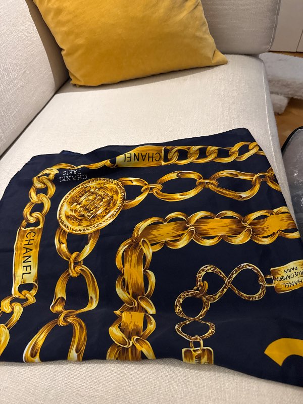 Silki klútur chanel