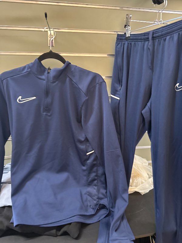 Dark blue Nike track